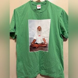 SUPREME Green Meditation Graphic Tee